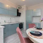 Plac Unii By Renters Apartmán