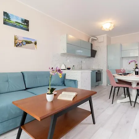 Apartment Plac Unii By Renters *