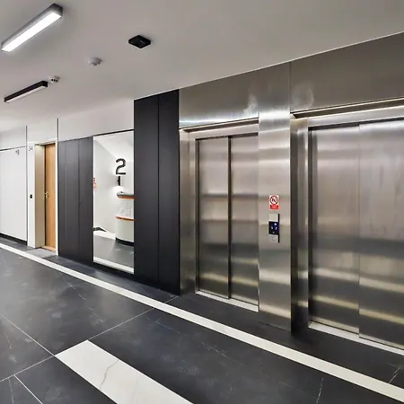 Plac Unii By Renters غدينيا