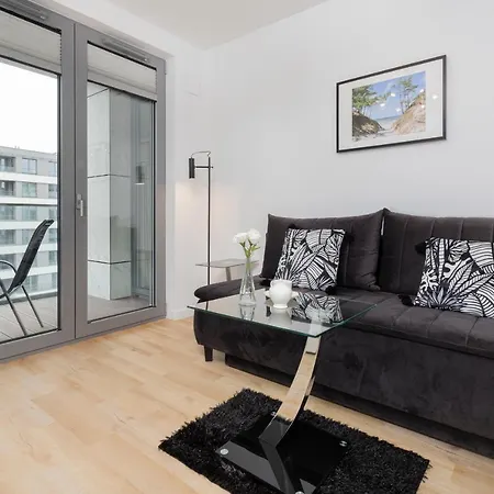 Plac Unii By Renters Apartment Gdynia