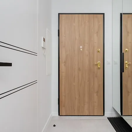 Plac Unii By Renters Διαμέρισμα