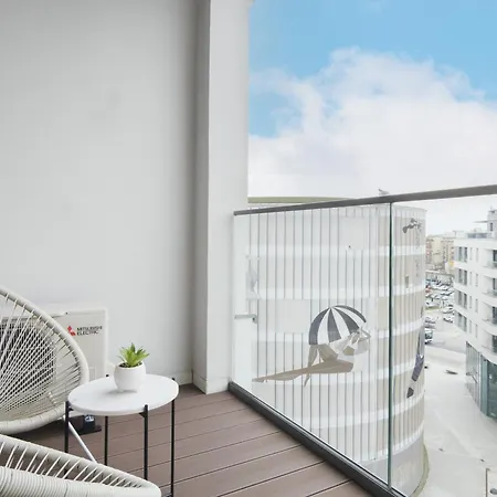 Plac Unii By Renters Apartment