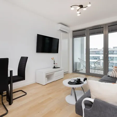 Plac Unii By Renters Apartment *