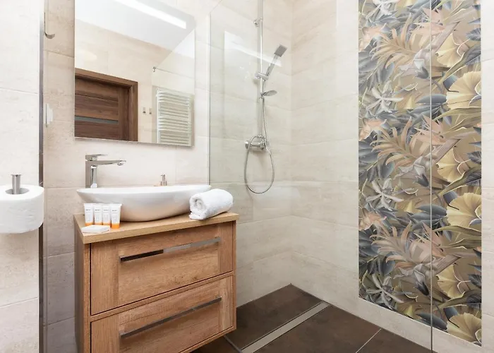 Plac Unii By Renters Apartament