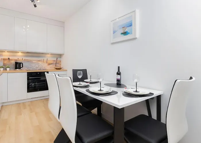 Plac Unii By Renters Apartament *