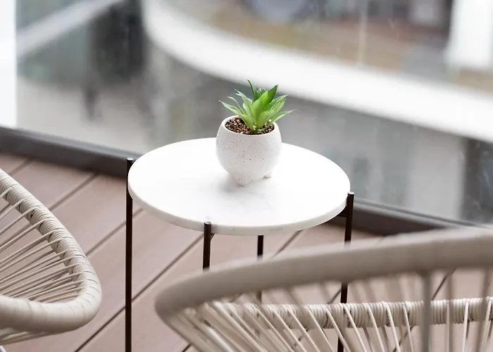 Plac Unii By Renters Lägenhet