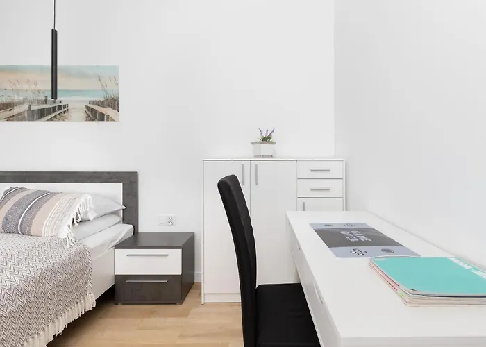 Lägenhet Plac Unii By Renters Gdynia