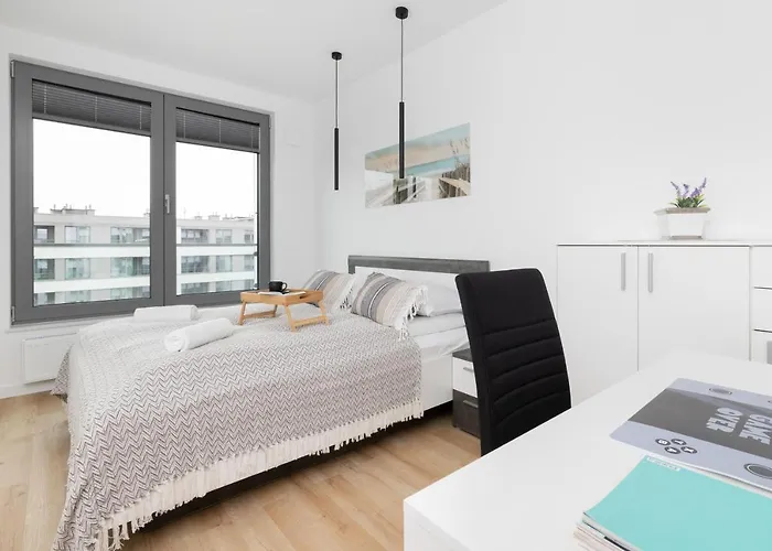 Plac Unii By Renters Apartment *